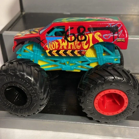 6 Hot Wheels Monster Trucks - Picture 2 of 8